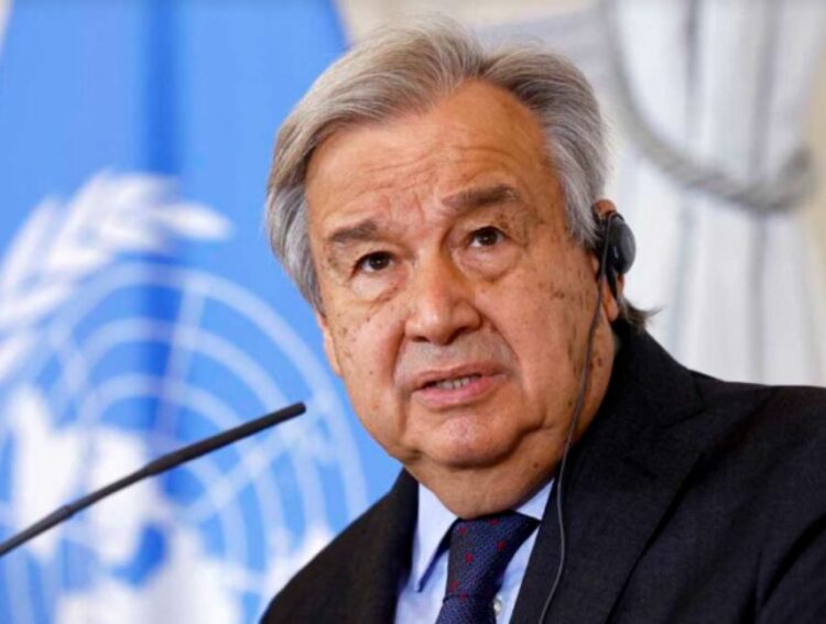 Guterres insta a mantener la libre navegación en el estrecho de Ormuz