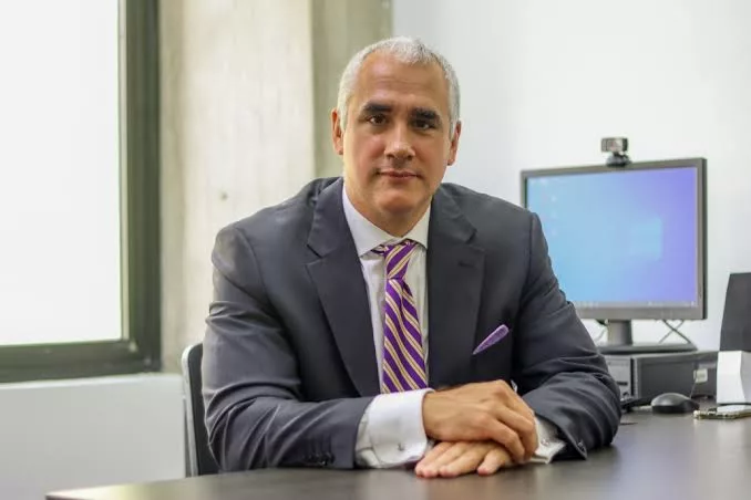 Economista, Luis Oliveros: “El plan de reconstrucción debe dar herramientas a los damnificados y no generar dependencia del Estado”