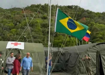 Instalan hospital de campaña de la Marina de Brasil en Camurí Chico