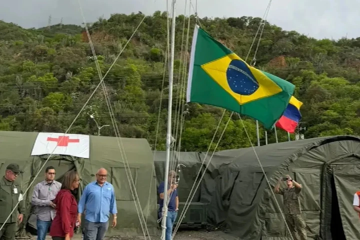 Instalan hospital de campaña de la Marina de Brasil en Camurí Chico